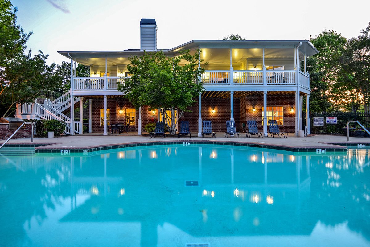 Apartments in Greenville, SC Crestmont at Thornblade